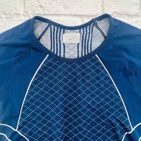Athleta Finish Fast Line Tee Women's Medium Dark Blue/White Short Sleeve‎ Shirt - Picture 2 of 9